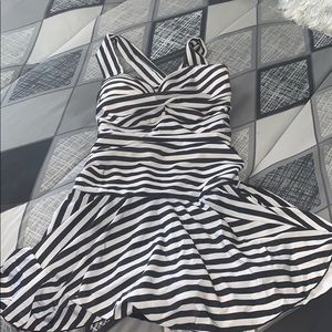 White and black striped swimsuit with shorts Sz. L